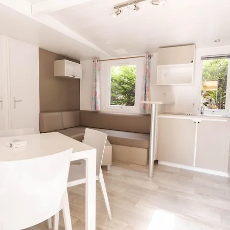 Les Chevrefeuilles 4*