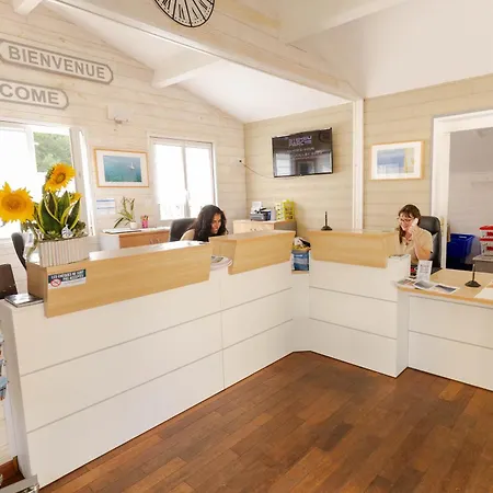 Les Chevrefeuilles Campingplatz Royan