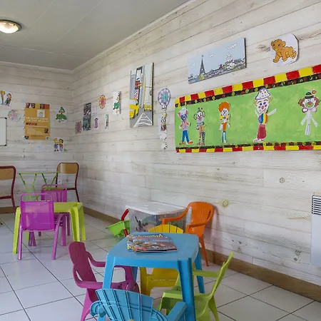 Les Chèvrefeuilles Camping