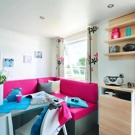 Les Chèvrefeuilles Camping 4*