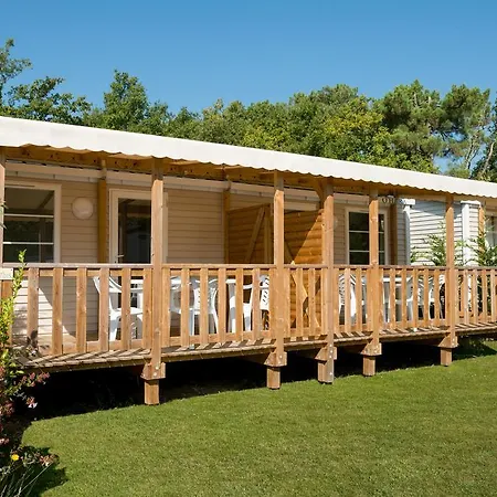 Les Chèvrefeuilles Camping