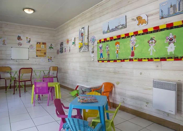 Les Chevrefeuilles Κάμπινγκ