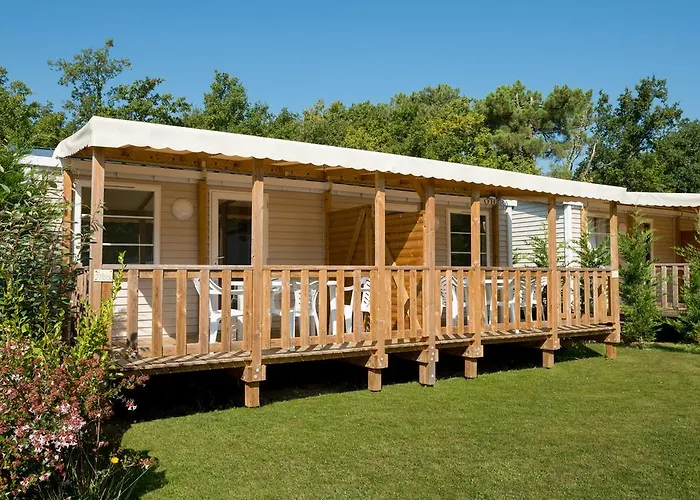 Les Chevrefeuilles Camping